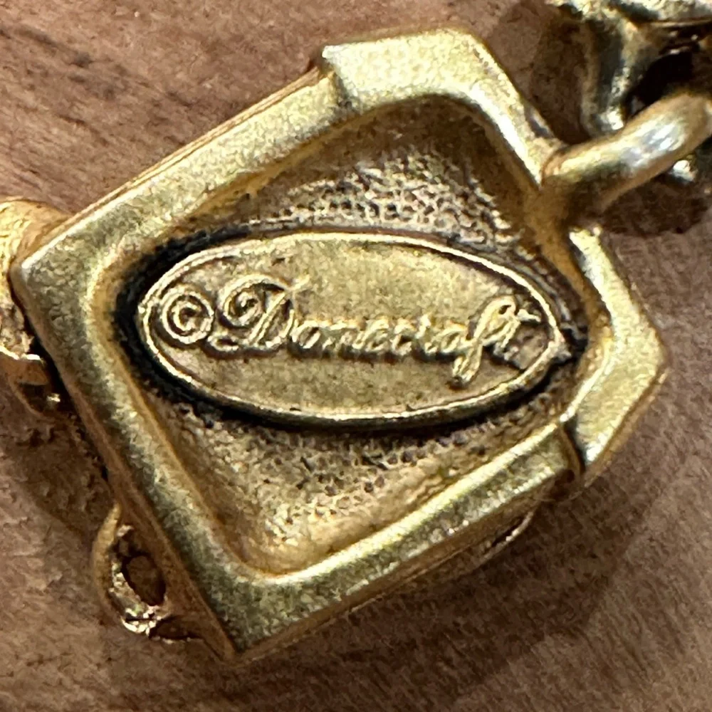 Women’s Dental Brooch Pin - Picture 5 of 5